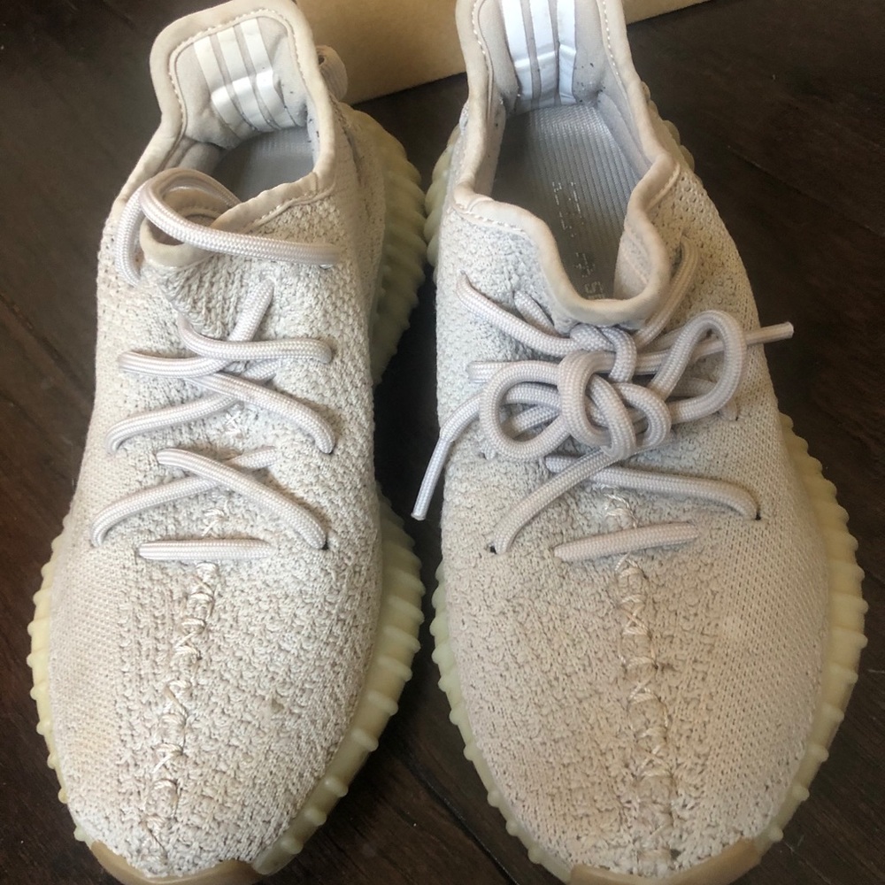Yeezy ultraboost 350 size 4